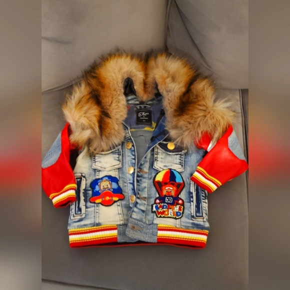 Elite denim jacket with detachable faux fur. 2T- 3T.